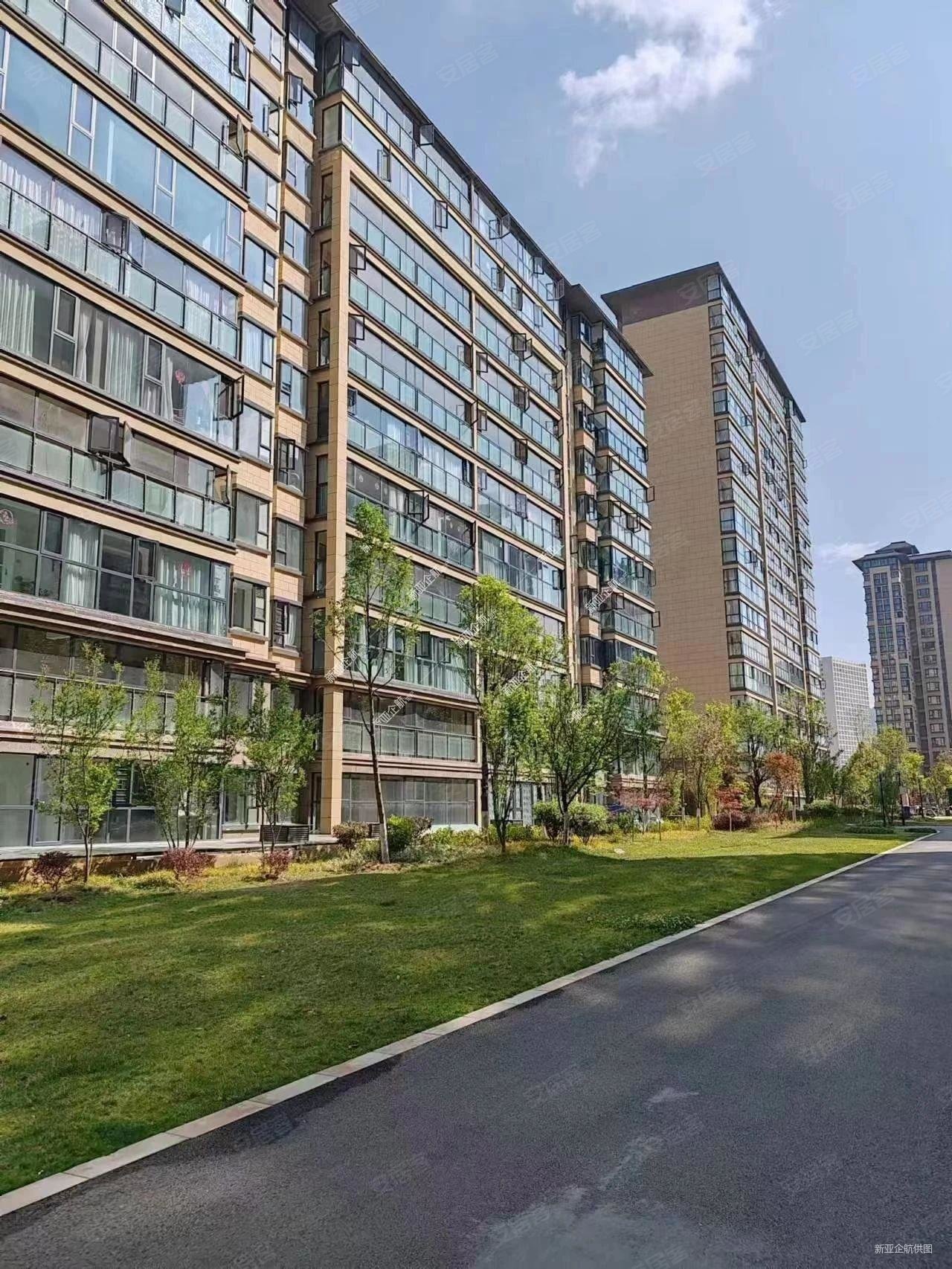 9楼山水新城176平166万中建龙熙壹号南北精装4房