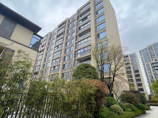 绍兴柯桥杨汛桥元垄紫薇府紫薇府 136 方洋房四房两卫两卫,中央空调