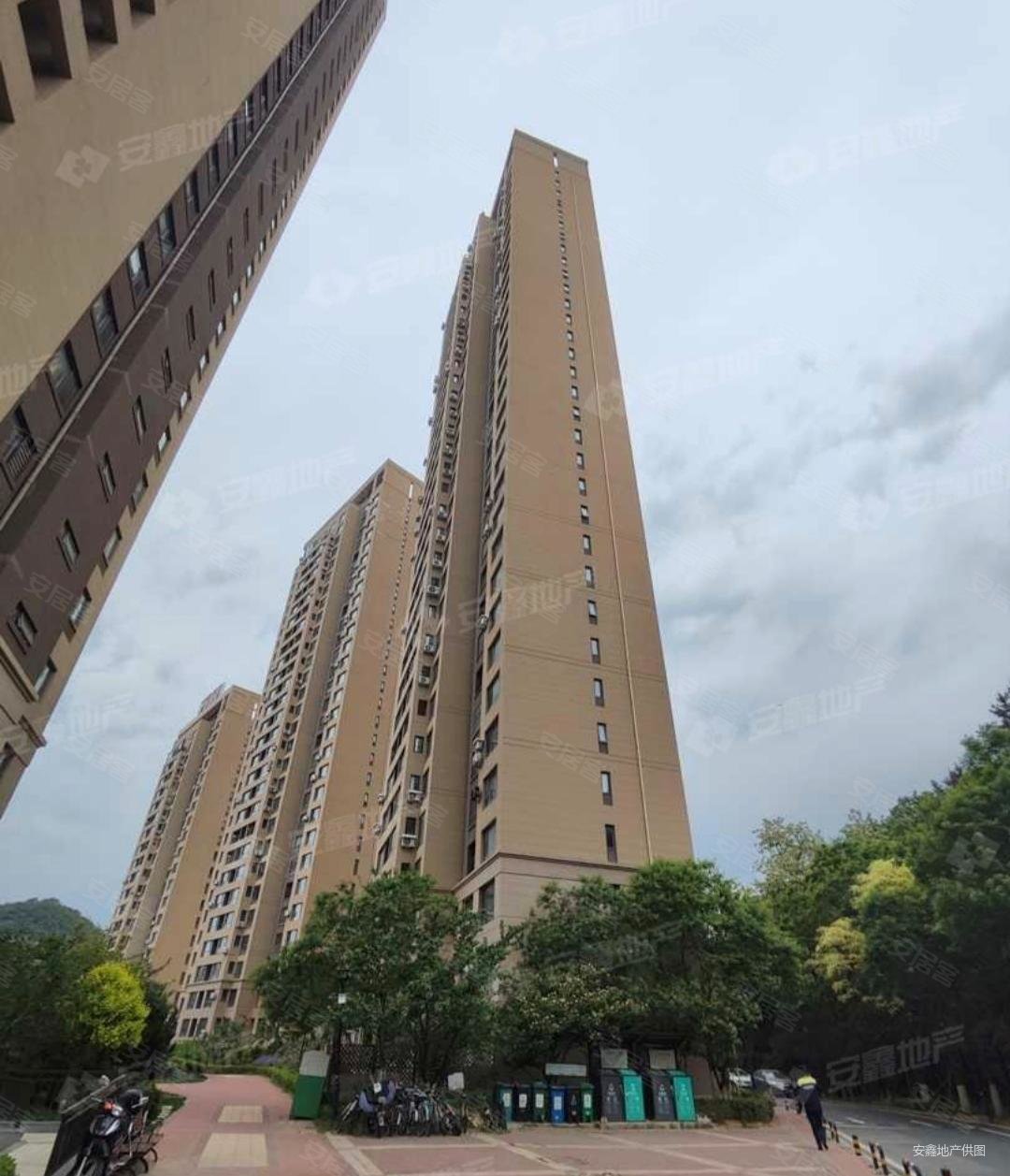 大连房产网>大连二手房>高新园区二手房>龙王塘二手房>万科樱花园>