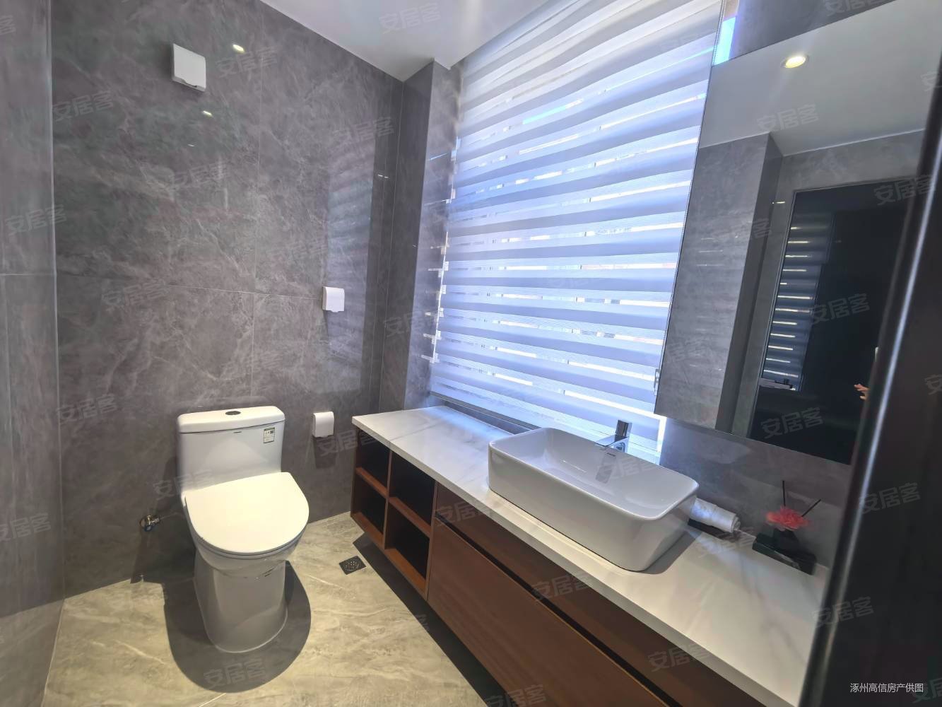 西京都高尔夫别墅4室3厅5卫237㎡南北106.1万