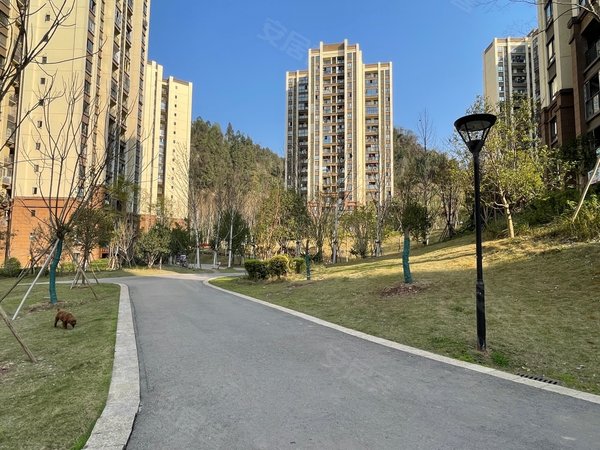 重庆巴南界石华南城巴南华府(一期)华南城 精装2房 朝南 拎包入住出租