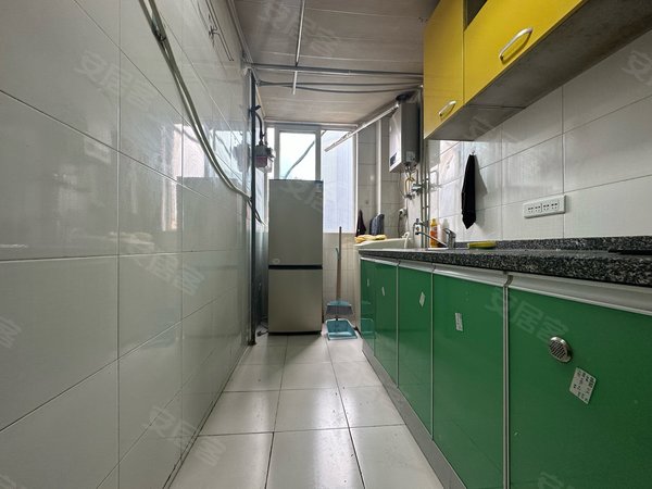 【多图】金江大厦,解放碑租房,金江大厦 2室1厅1卫 电梯房 69平 精