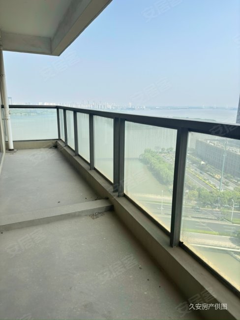 东氿一号大平层3室2厅2卫全景观房   前后通透  户型方正