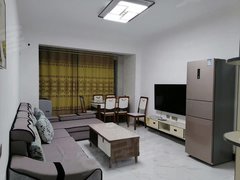 来宾兴宾兴宾城区大学园 精装修两房 家具家电齐全 1100元随时可以拧包入住出租房源真实图片