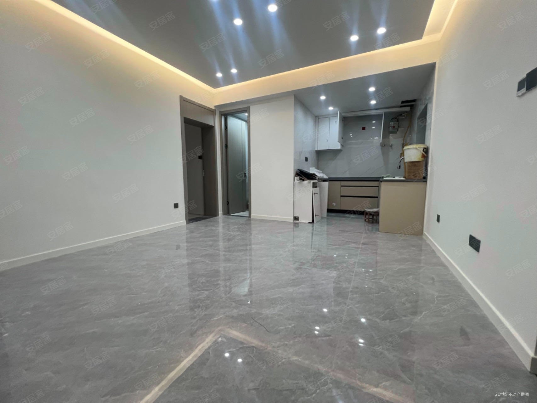 鞍山商圈 8号线鞍山新村地铁口 精装电梯三房 全南边套全明,三峰大厦