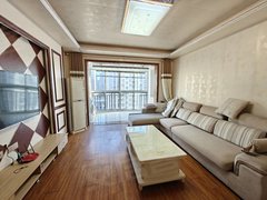 泰兴泰兴市区复兴路大润发洋思中南东润旁小区小二排东户十楼四室二卫干净整洁拎包住出租房源真实图片