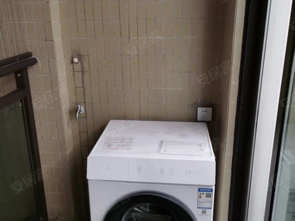 汕头金平金湖路深源金紫名邦(商住楼)金紫名邦花园一期中间楼层40平