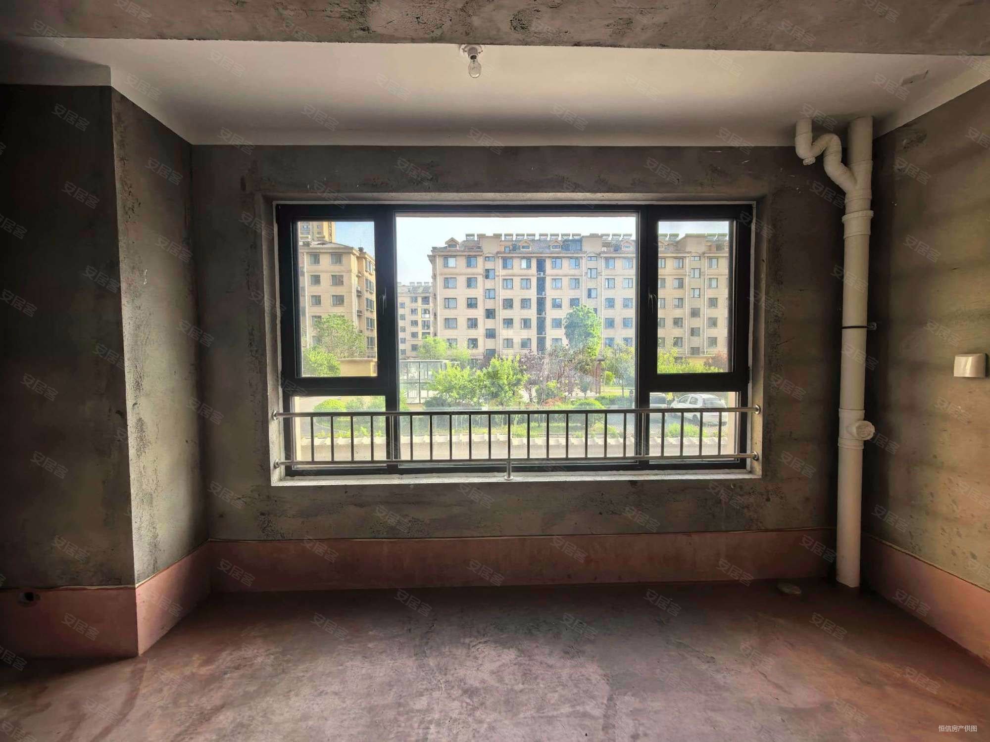 翰林院(南区)(昌乐)3室1厅2卫131㎡东西109万