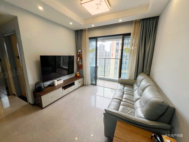 振业天颂花园 2 房 69.52 方 近地铁采光好 繁华地段