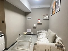 曲靖麒麟万达广场万达金域蓝苑对面万乐城 吉岸教育旁电梯房两居室带网络1300出租房源真实图片