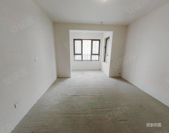 社会山南苑 电梯房 中间楼层采光好 小三居 南北通透