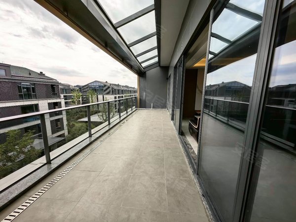 杭州余杭五常晓月澄庐晓月澄庐全新出租上叠,5房2厅3卫 豪华装修,阿里