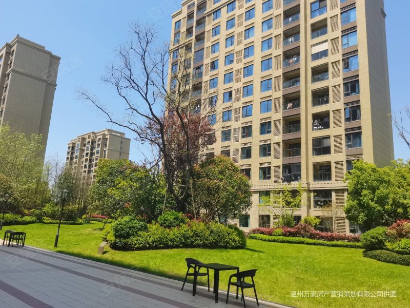 瓯江国际新城瓯绣苑3室2厅2卫89.46㎡南105万