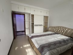 兰考兰考县兰考县城兰阳二小一小附近步梯四楼三室两厅一个月800 家具电器齐全，出租房源真实图片