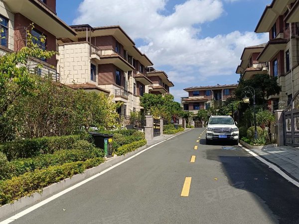 博罗碧桂园山河城(别墅)山河城精装五房温馨别墅 南北通透 带车位带大