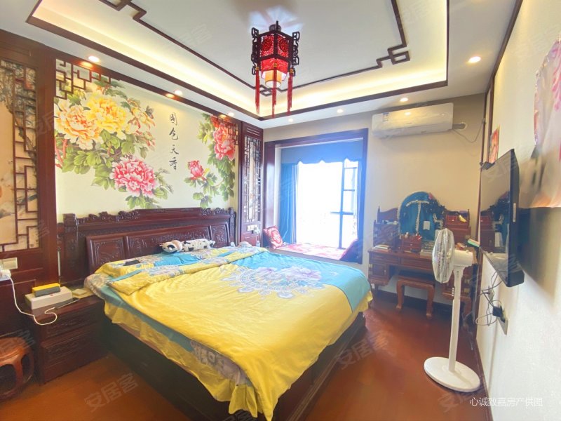 珠江国际花园3室2厅2卫121㎡南159万