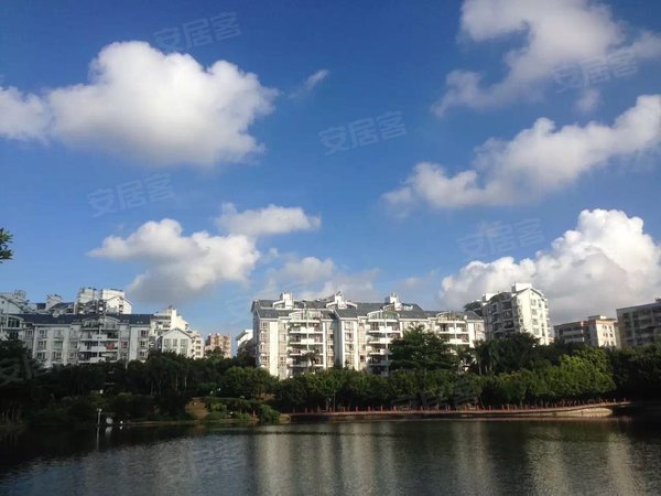 深圳龙华梅林关口星河丹堤星河丹堤b区一楼复式洋房,前后花园120平