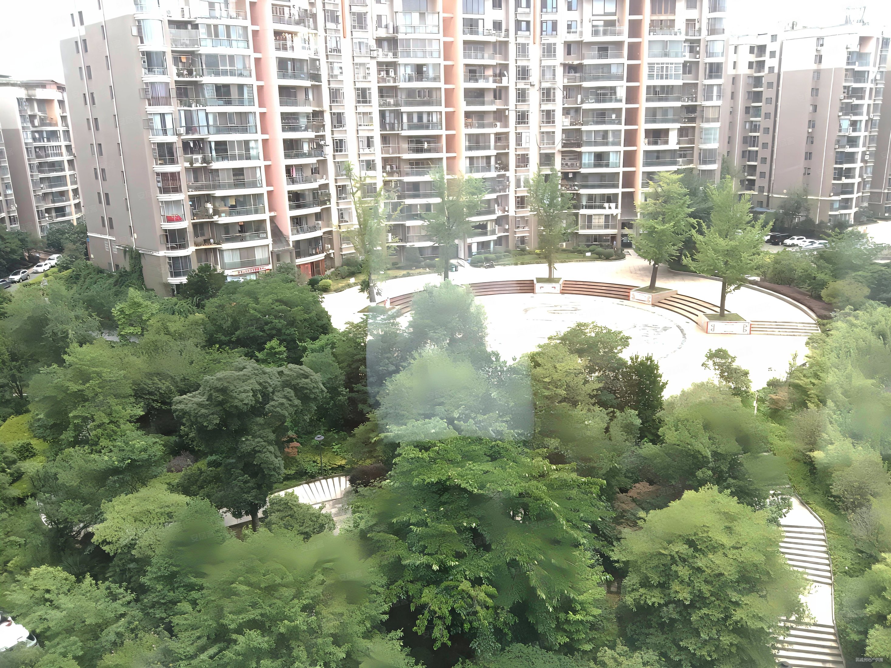 南明区沙冲路四方河卧龙山庄精装4房恒温地暖接受贷款