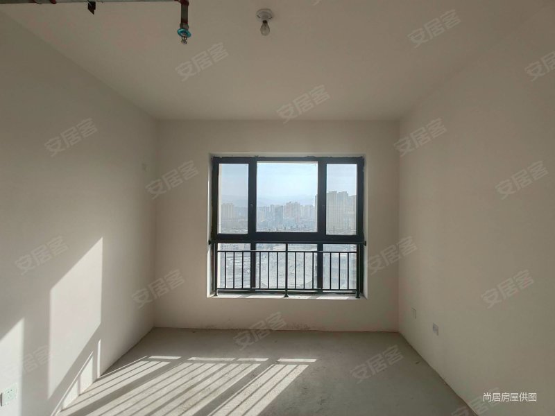 威廉公馆两室两厅一卫毛坯房产权清晰