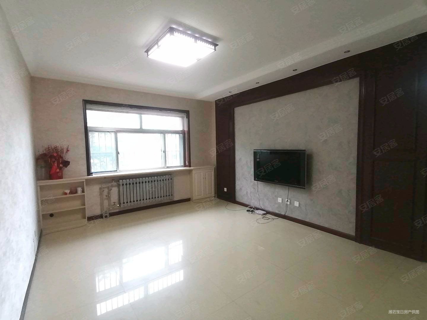 现代世纪旁 鸿基花园三室带南向车库