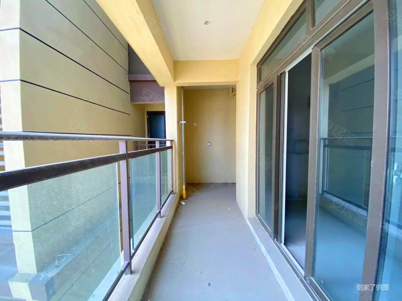 18号线轻轨站旁花溪御府清水4房次新小区大阳台