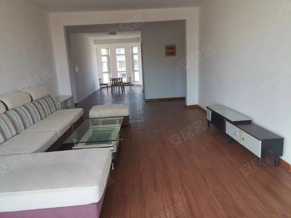 张掖甘州中心广场金城国际4319金城国际电梯房三室二厅二卫精装房出租