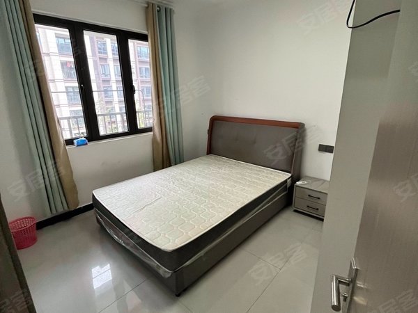 宁波慈溪宗汉街道爱琴海国际广场天铂佳苑 便宜2室 品质洋房小区 环境