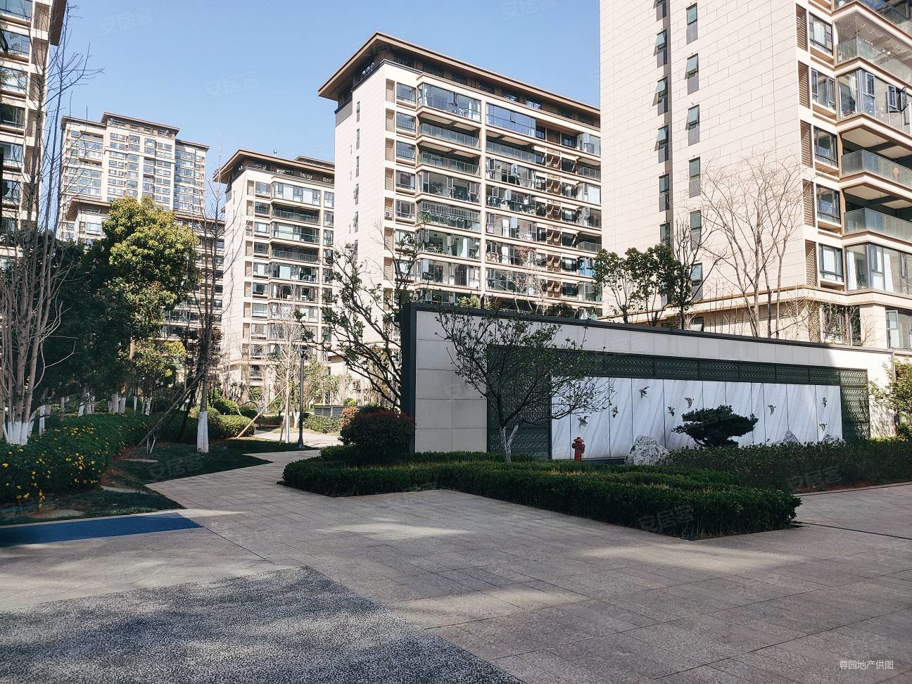 带花园带地下室小高层洋房君庭云邸南北通透大四室采光好看房方便