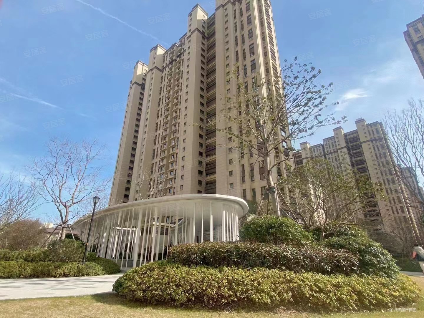 港利上城国际3室2厅2卫123.03㎡南北101万