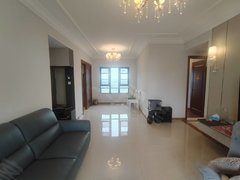 顺德杏坛宏汇城恒大江湾四房两卫,拎包入住,小区管理2500元含物管出租房源真实图片