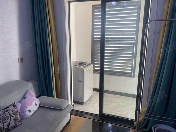 海宁长安镇农发区新天地公馆长安地铁口 学校旁新天地公馆精装一室一厅诚心出租 拎包入住出租房源真实图片