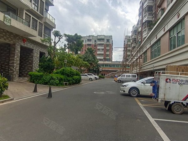 东莞凤岗雁田东江花园(凤岗)临深地铁口小区,东江花园精装标准两房