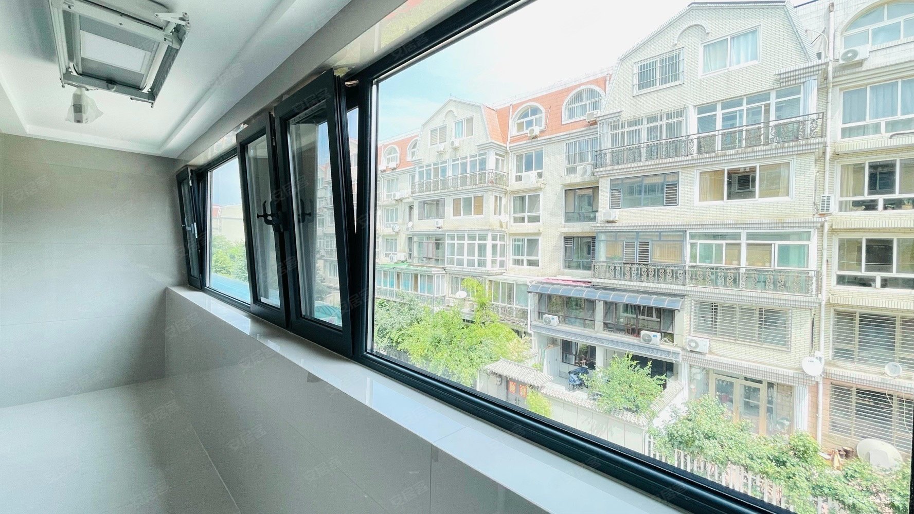 秀兰城市花园5室3厅3卫255㎡南北235万