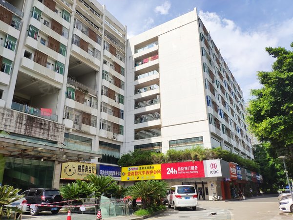 深圳坪山坪山盈富家园燕子岭 比亚迪 保税区 精装一房 拎包入住 中芯