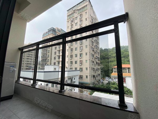 深圳南山西丽石鼓花园5号线直租西丽地铁口石鼓花单间近万科云城科技