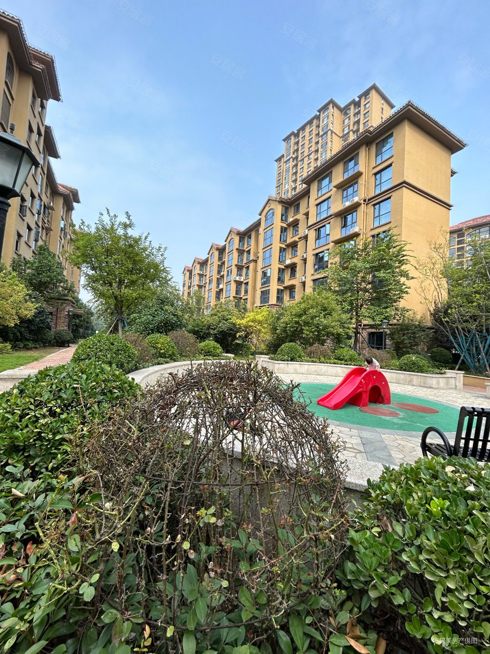 宜阳建业森林半岛电梯三室120平低价出售有证可贷款