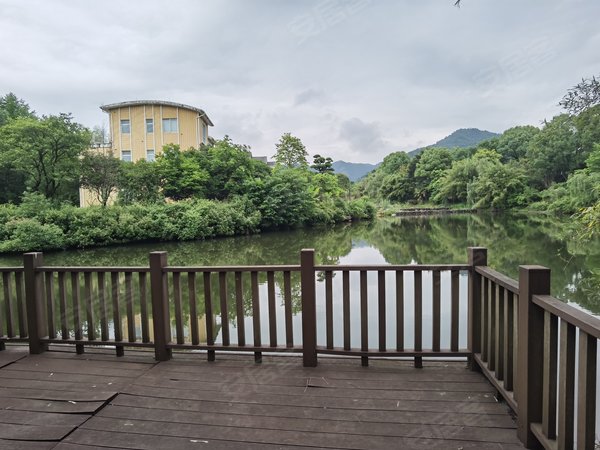 杭州富阳银湖金都富春山居(别墅)金都富春山居(别墅) 5室2厅4卫 238平