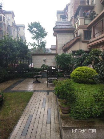 晋愉江州洋房,豪华装修,带95平花园,送双车位,安逸哟