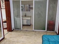 鹤岗南山鹤岗矿务局职工大学五指山花园1楼65平租一年7000元中装拎包即住出租房源真实图片