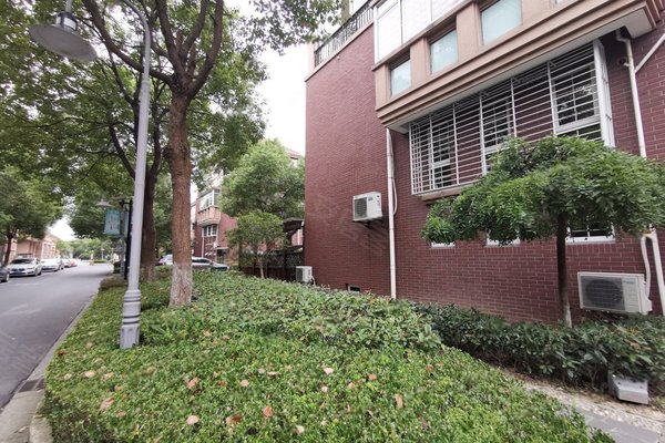 上海小区 松江小区 松江新城小区 上泰绅苑(别墅)