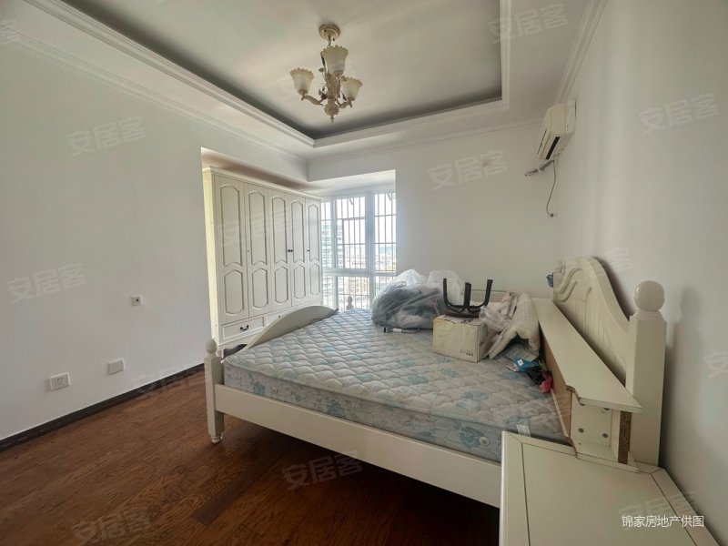 游仙区科学城旁标准四室双卫 装修保护得不错证件齐全随时可看房,富临