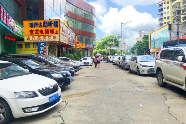 宝龙花园优点 不足 宝龙花园怎么样 宝龙花园周边房产中介经纪人评价 深圳安居客