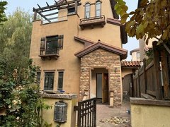 固安孔雀城孔雀大道别墅区进口第一家！堂墅园独栋，车库可入住，可做工作室接待。出租房源真实图片