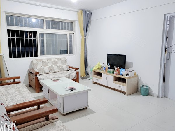 潍坊临朐临朐城区全福元中央商务区全福元步行街商住楼,两室两厅,家具