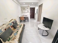 武汉汉阳建港实图实价~一线江景房~地铁六号线~万福国际广场~性价比一室出租房源真实图片