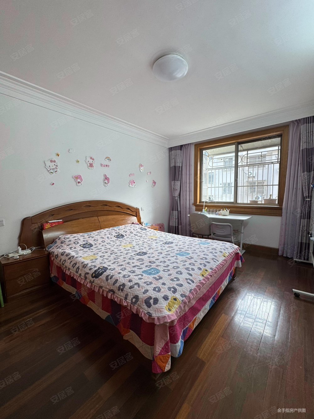 秀山新村4室2厅2卫139㎡南北85万