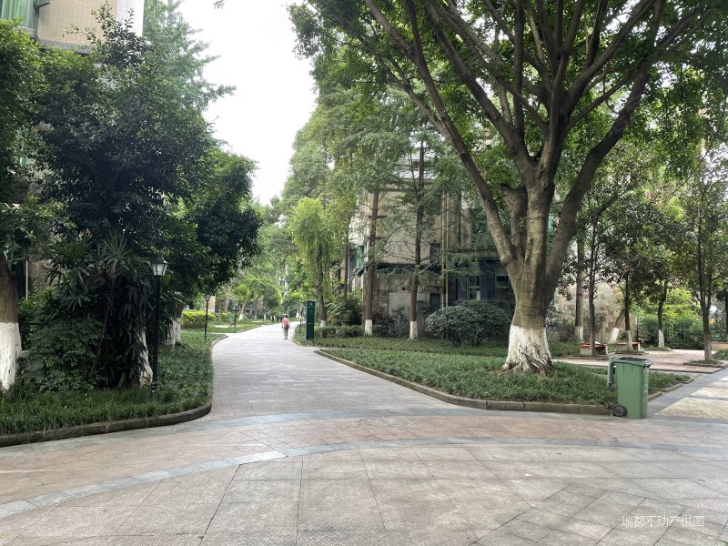 中海名城3室2厅2卫户型方正朝东满五业主诚心出售