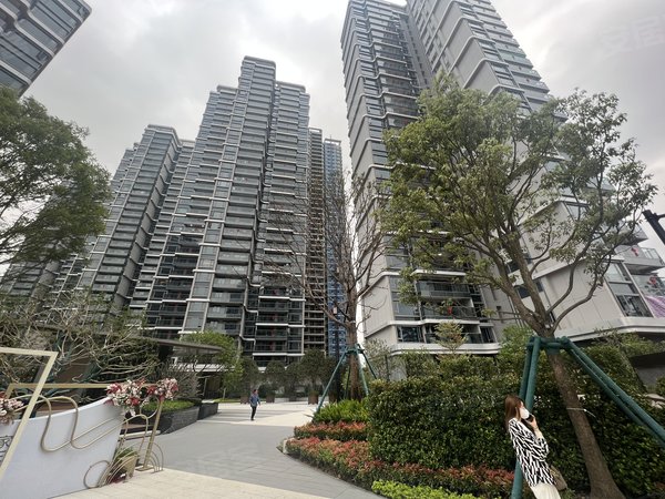 广州番禺万博越秀和樾府番禺万博天河城 和樾府大面积四室 南向全新