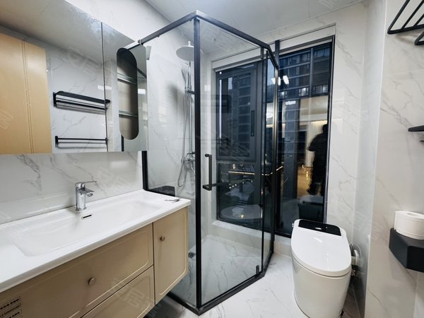 金华婺城湖海塘映湖华府金华罕见大平层6房超大客厅落地窗超大衣帽间全屋智能家居房源多出租房源真实图片