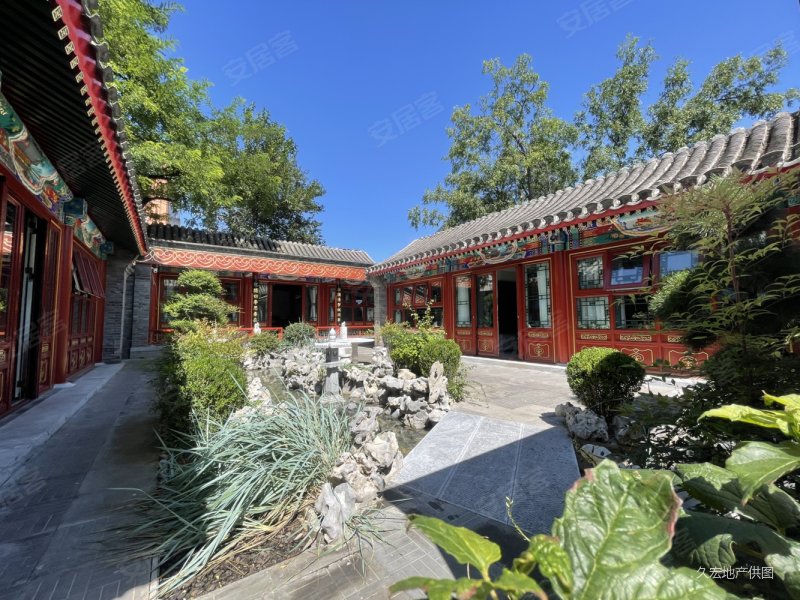 东廊下胡同小区4室3厅3卫412.17㎡南北6800万
